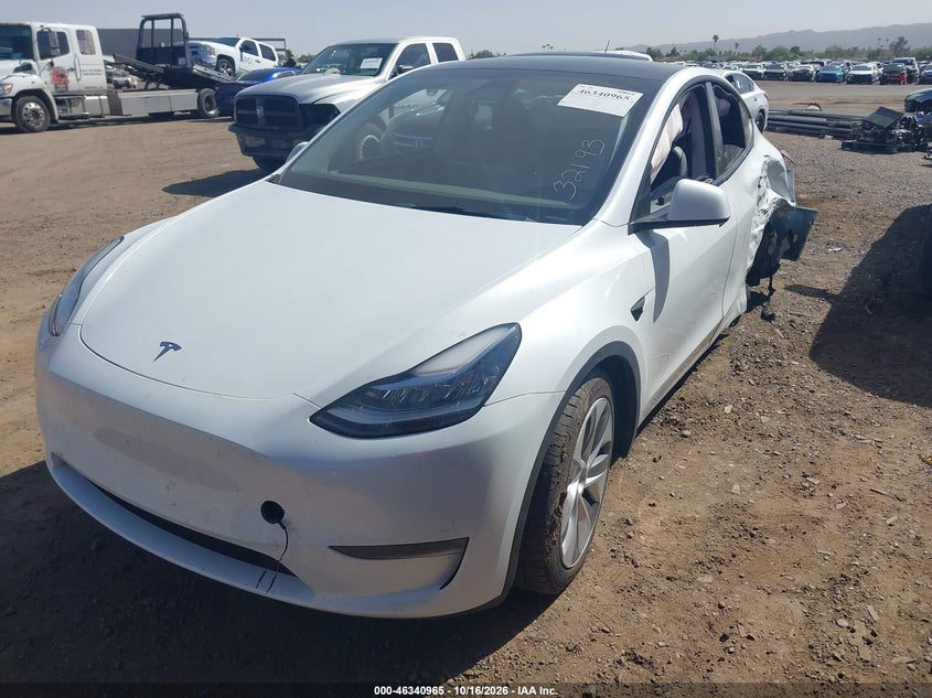 2023 Tesla Model Y Awd/Long Range Dual Motor All-Wheel Drive, Левый бок, IAAI, VIN 7SAYGDEE0PA116725 — фото 2