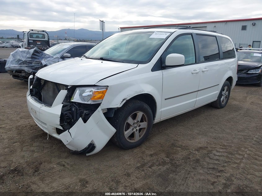 2010 Dodge Grand Caravan Sxt, Удар спереди, IAAI, VIN 2D4RN5D19AR458610 — фото 2