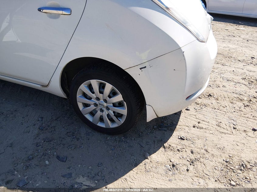 2015 NISSAN LEAF S · Фото 16