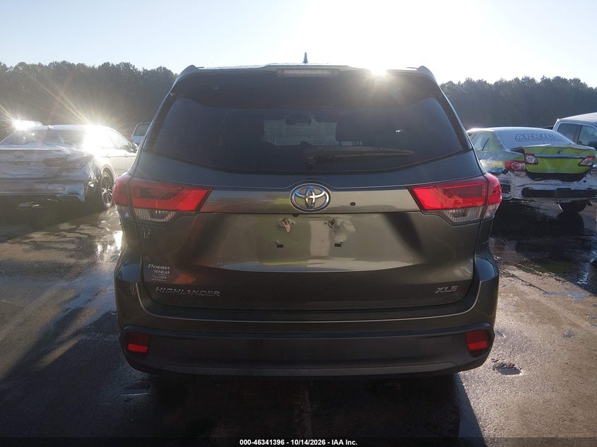 TOYOTA HIGHLANDER - zdjęcie 16