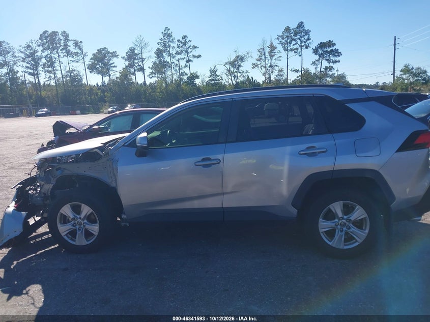 TOYOTA RAV4 - zdjęcie 14