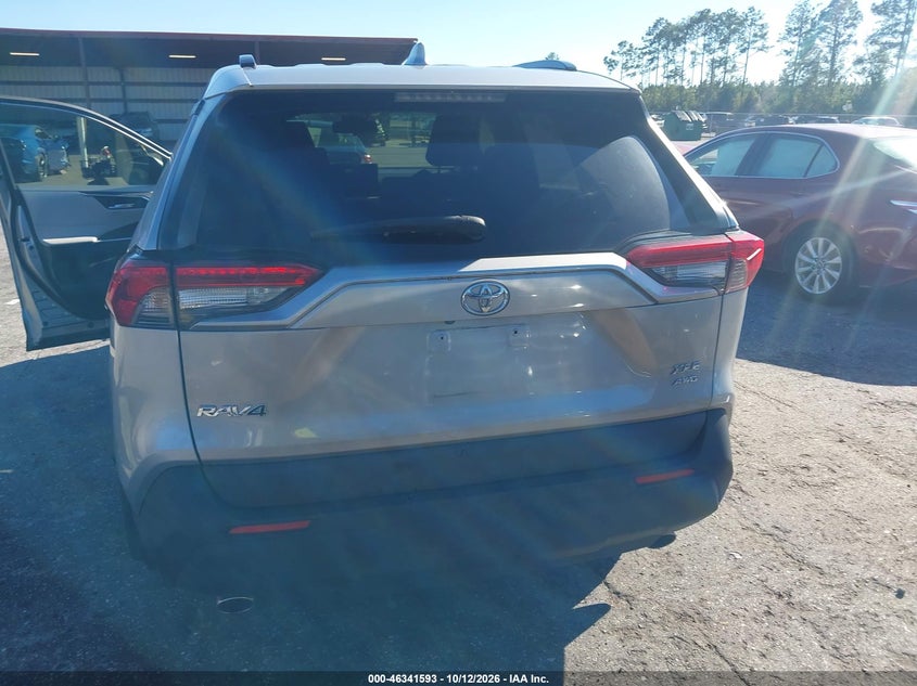 TOYOTA RAV4 - zdjęcie 16