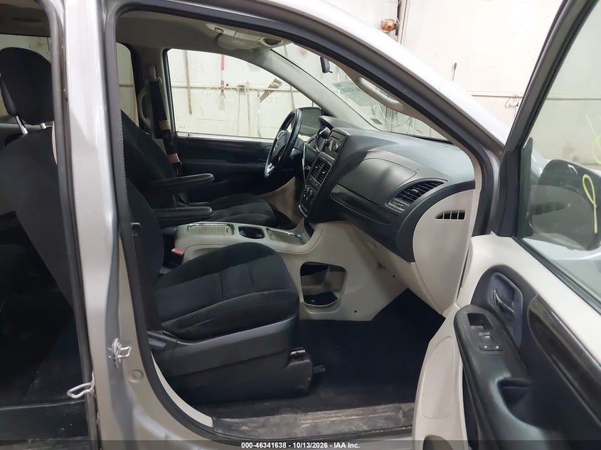 2016 DODGE GRAND CARAVAN SXT · Фото 5