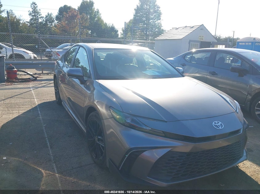 TOYOTA CAMRY - zdjęcie 1