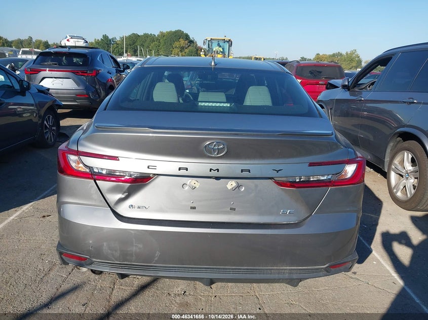 TOYOTA CAMRY - zdjęcie 16