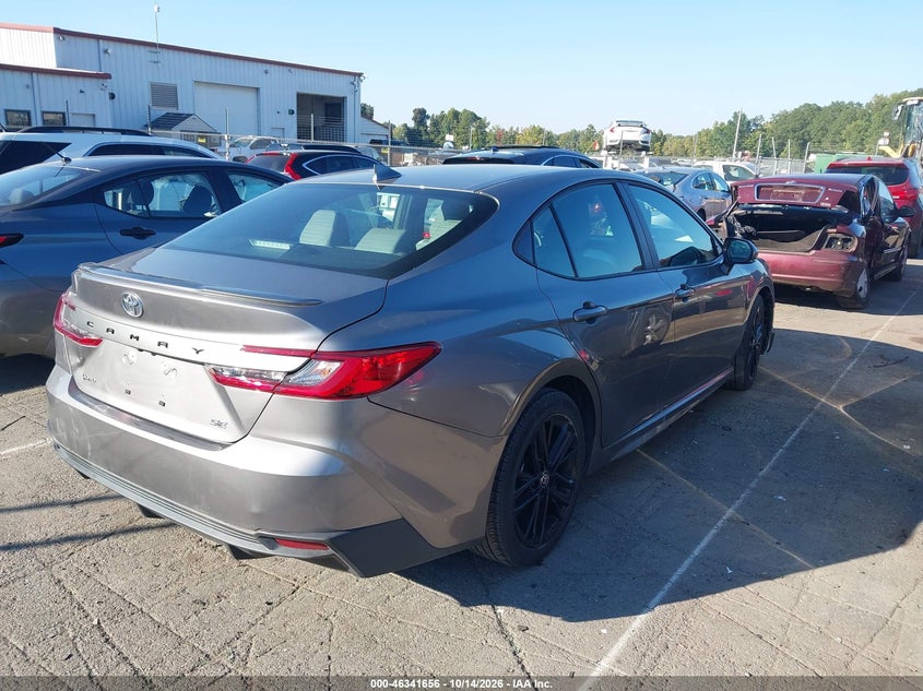 TOYOTA CAMRY - zdjęcie 4