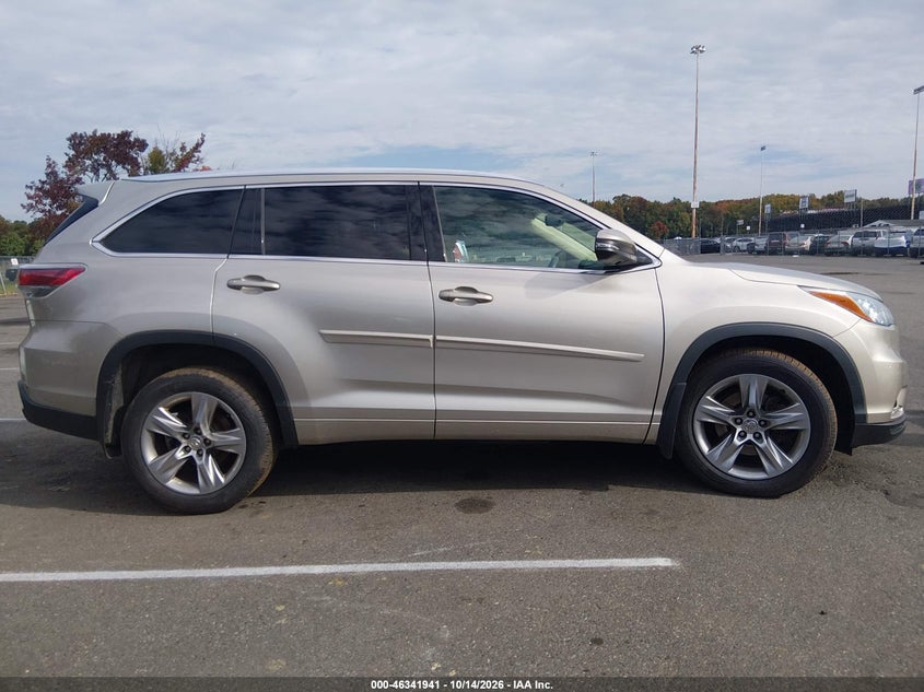 TOYOTA HIGHLANDER - zdjęcie 13