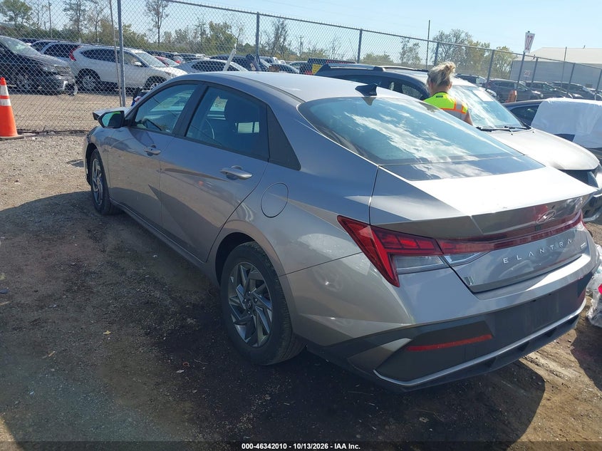 Vin: kmhlm4dj1su153702, lot: 46842269, hyundai elantra hybrid blue 20253