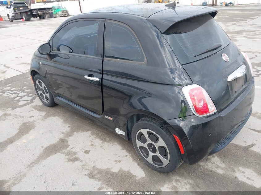 2016 FIAT 500E BATTERY ELECTRIC · Photo 3