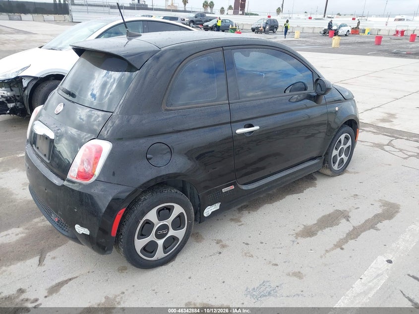2016 FIAT 500E BATTERY ELECTRIC · Photo 4