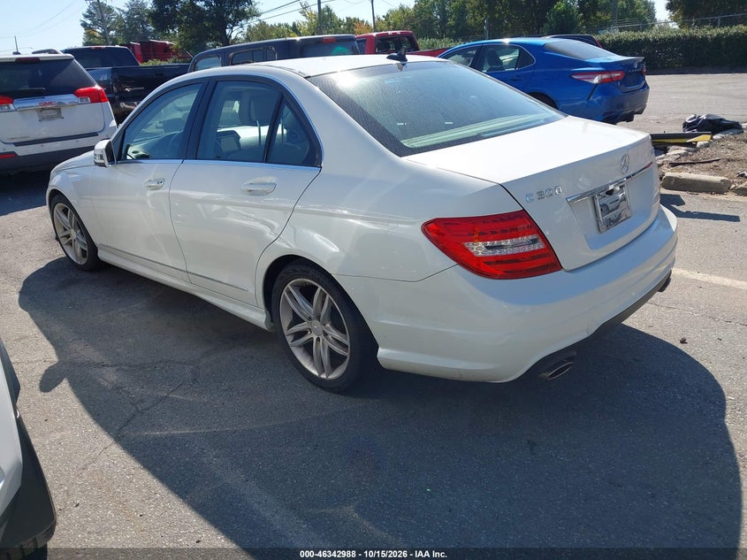 MERCEDES-BENZ C 300 2012 VIN WDDGF8BB3CA618086