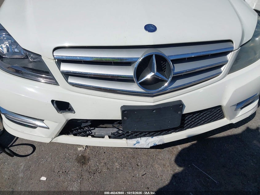 MERCEDES-BENZ C 300 2012 VIN WDDGF8BB3CA618086
