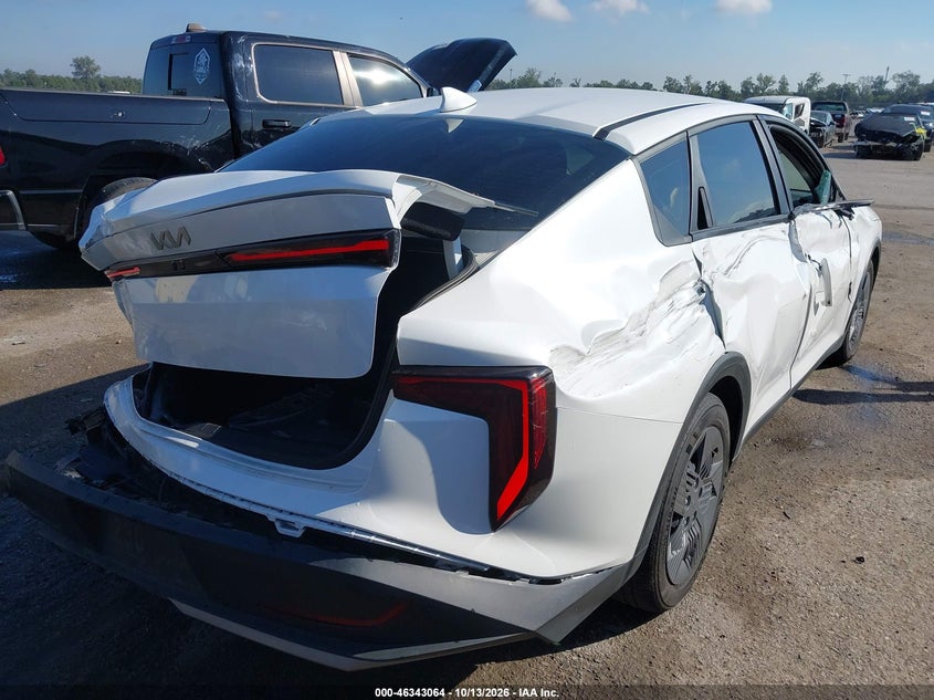 Vin: 3kpft4de0se089934, lot: 46843323, kia k4 lx 20254