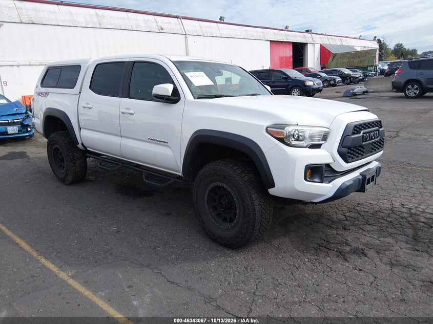 Vin: 5tfcz5an5jx133274, lot: 46843326, toyota tacoma trd off road 2018 img_1