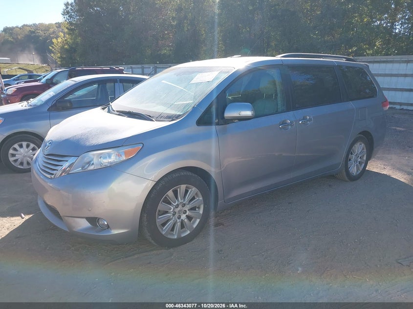 2013 Toyota Sienna Limited V6 7 Passenger, Unknown, IAAI, VIN 5TDYK3DC2DS311032 — photo 2