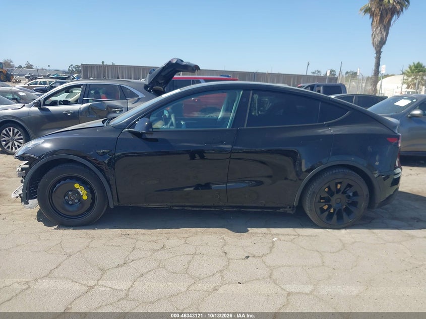 TESLA MODEL Y 2023 VIN 7SAYGDEE1PF814327