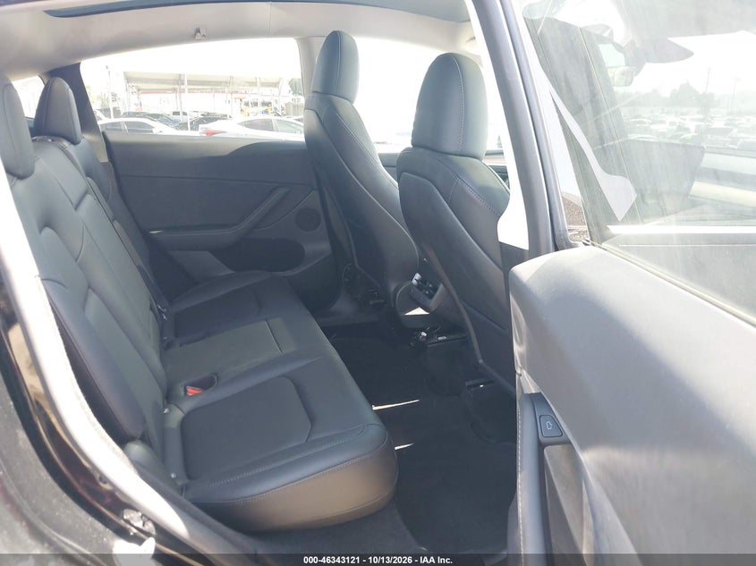 TESLA MODEL Y 2023 VIN 7SAYGDEE1PF814327