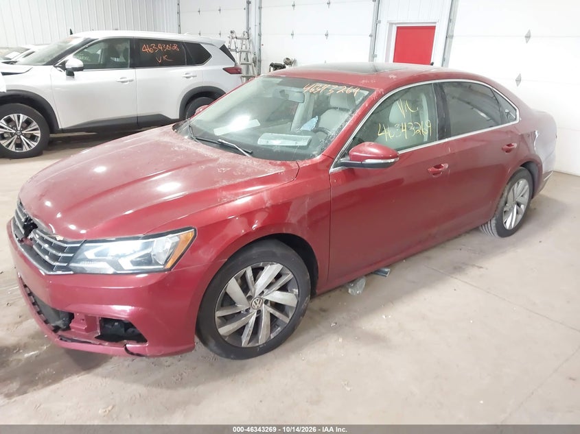 2018 Volkswagen Passat 2.0T Se, Right Side, IAAI, VIN 1VWBA7A35JC037873 — photo 2