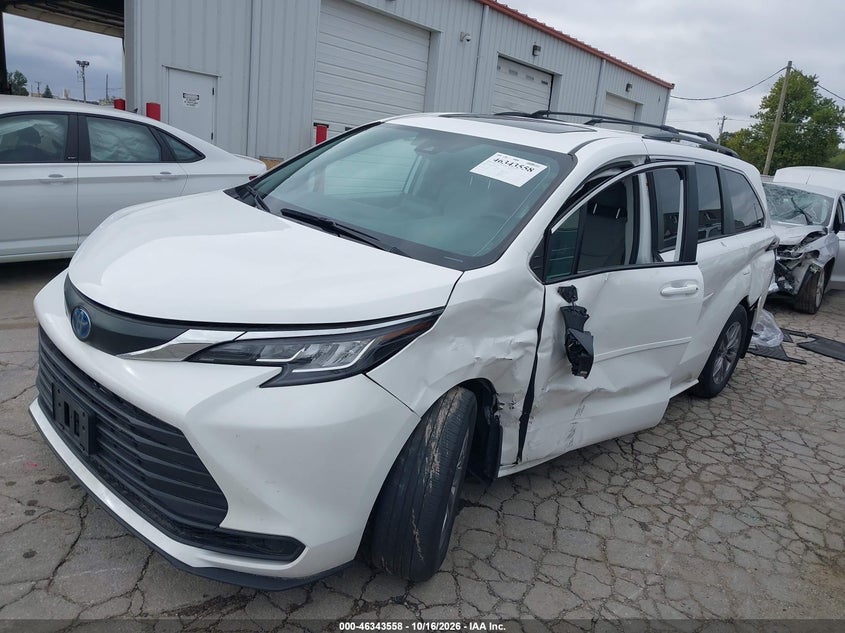2022 Toyota Sienna Le, Левый бок, IAAI, VIN 5TDBSKFC0NS072627 — фото 2