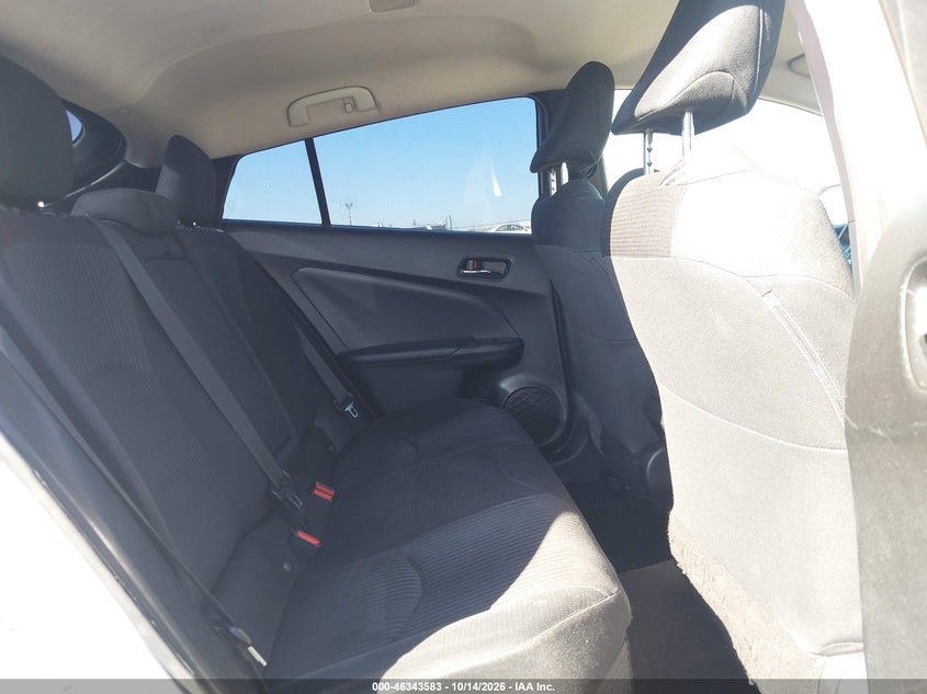 TOYOTA PRIUS - zdjęcie 8