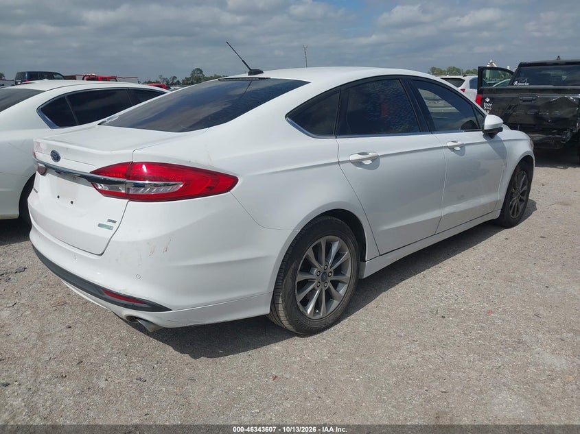 Vin: 3fa6p0hd6hr380279, lot: 46843866, ford fusion se 20174