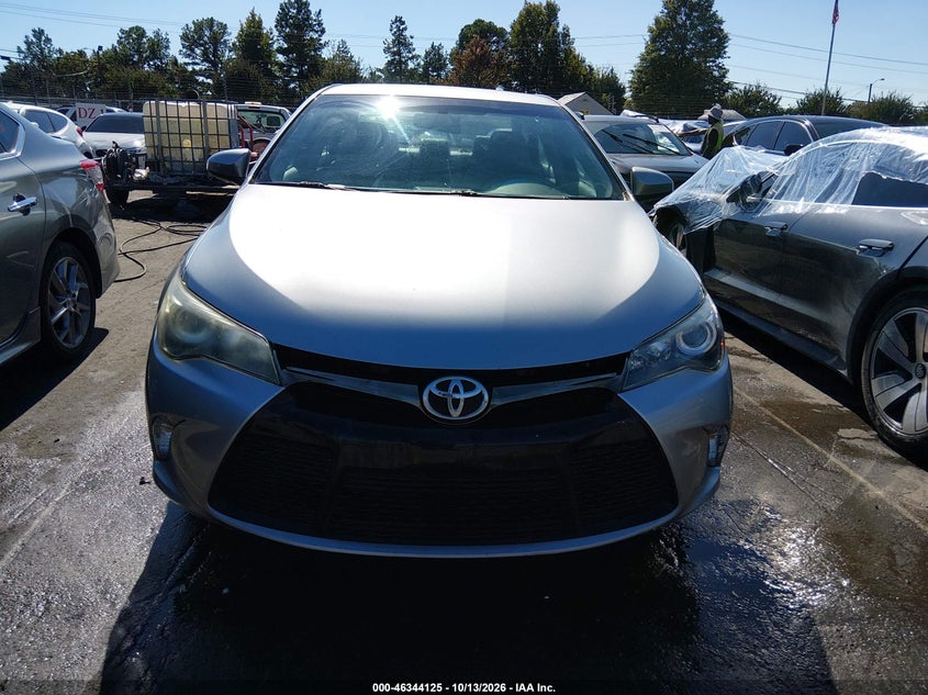 TOYOTA CAMRY - zdjęcie 12