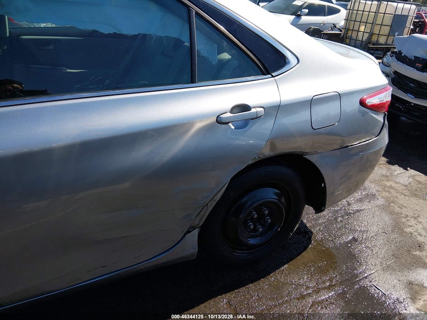 TOYOTA CAMRY - zdjęcie 6