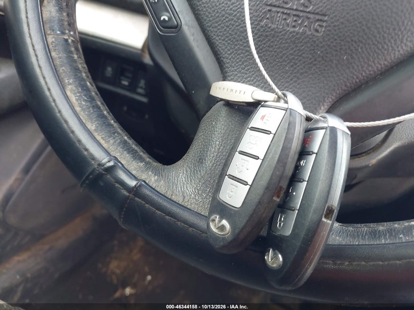 2011 INFINITI G37 JOURNEY · Фото 11