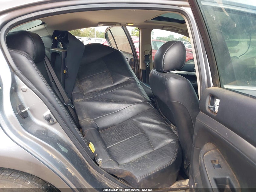 2011 INFINITI G37 JOURNEY · Фото 8