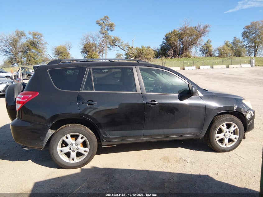 2012 TOYOTA RAV4 · Фото 13