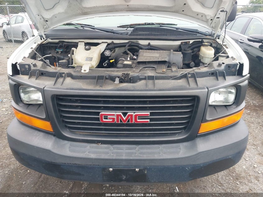 2015 GMC SAVANA 2500 WORK VAN · Photo 6