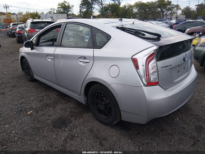 Vin: jtdkn3du3d0343819, lot: 46844479, toyota prius two 20133