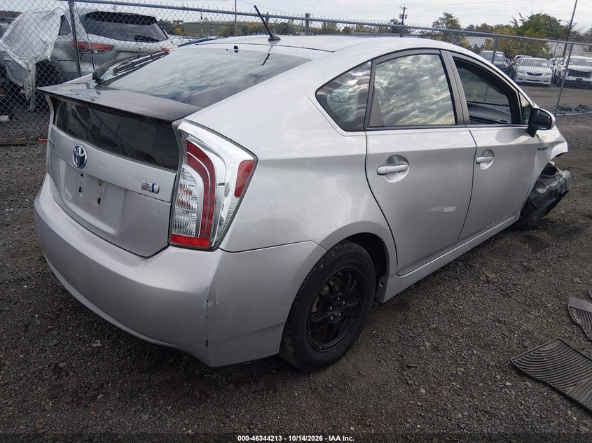 Vin: jtdkn3du3d0343819, lot: 46844479, toyota prius two 20134