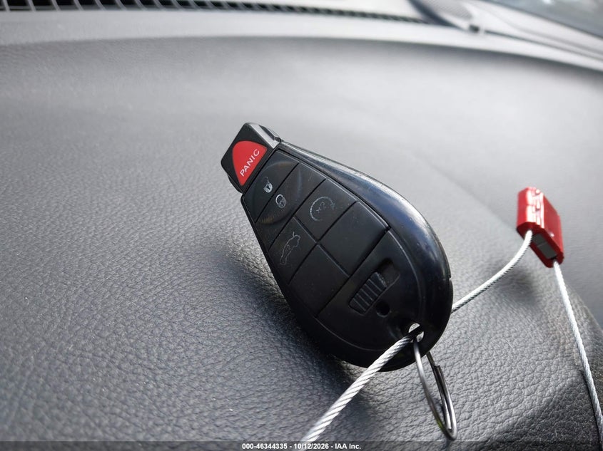 2012 DODGE DURANGO R/T · Фото 11