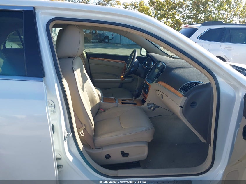 2014 CHRYSLER 300C · Фото 5
