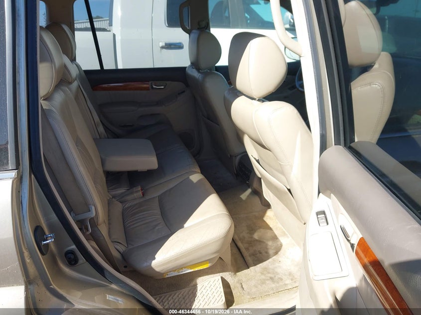 2005 LEXUS GX 470 · Photo 8