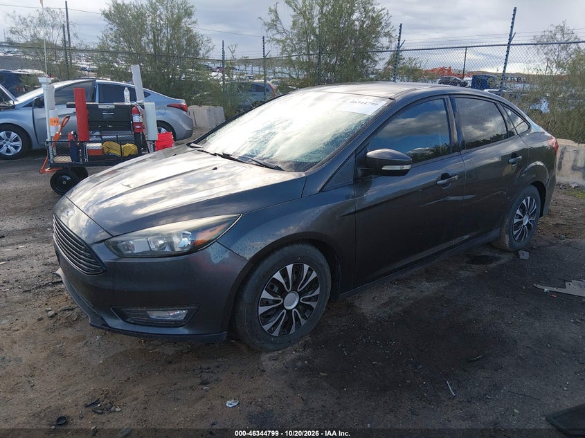 2016 Ford Focus Se, Normal Wear & Tear, IAAI, VIN 1FADP3FE6GL209341 — photo 2