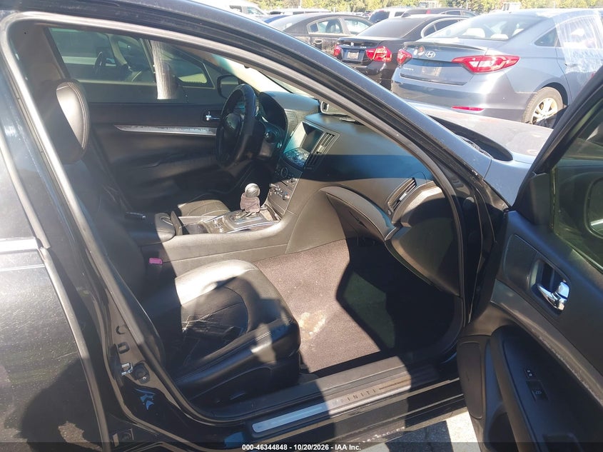 2012 INFINITI G37X · Фото 5