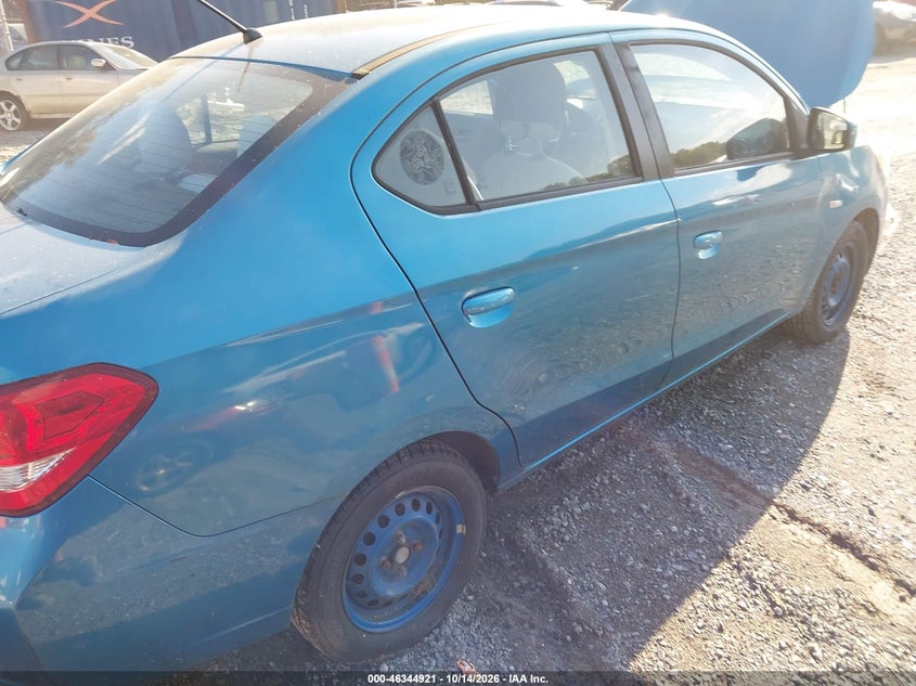 2017 MITSUBISHI MIRAGE G4 ES · Фото 6