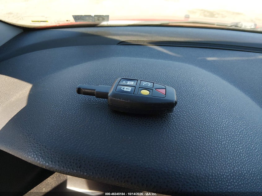 2007 VOLVO C70 T5 · Фото 11