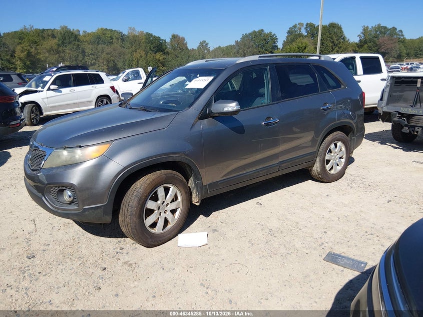 2011 Kia Sorento Lx, Normal Wear & Tear, IAAI, VIN 5XYKT3A10BG150616 — photo 2