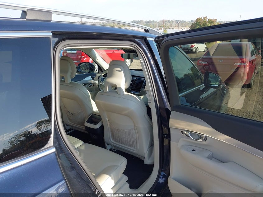 VOLVO XC90 - zdjęcie 8