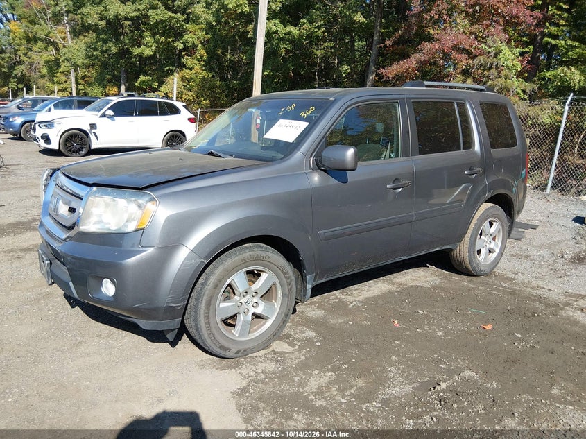2011 Honda Pilot Ex-L, Right Front, IAAI, VIN 5FNYF4H74BB001585 — photo 2