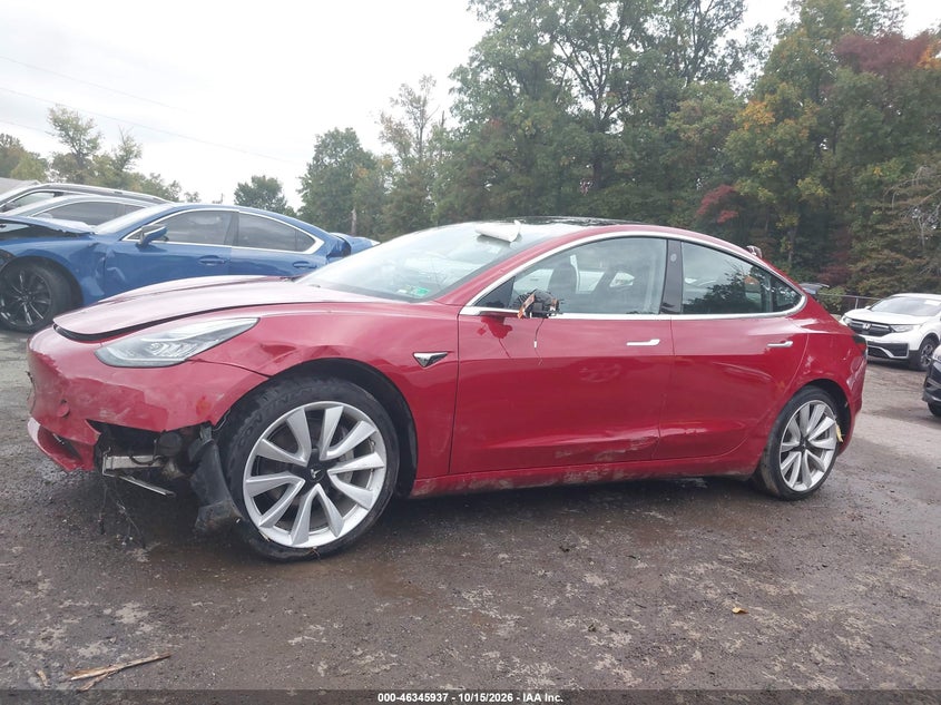 TESLA MODEL 3 - zdjęcie 14