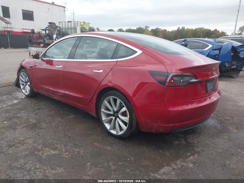 TESLA MODEL 3 - zdjęcie 3