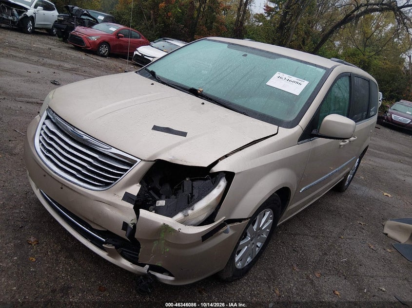 2013 Chrysler Town & Country Touring, Left Front, IAAI, VIN 2C4RC1BG1DR605512 — photo 2