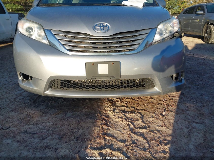 TOYOTA SIENNA - zdjęcie 6