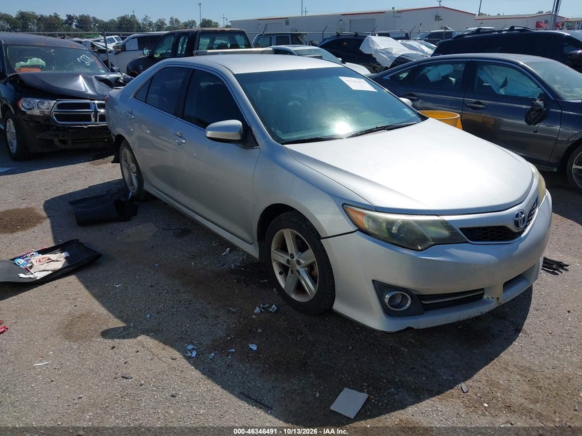 Vin: 4t1bf1fk4eu403951, lot: 46846757, toyota camry se 20141