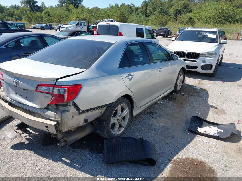 Vin: 4t1bf1fk4eu403951, lot: 46846757, toyota camry se 20144