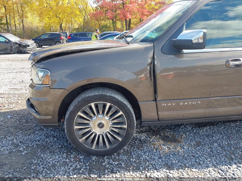 2015 LINCOLN NAVIGATOR · Фото 6